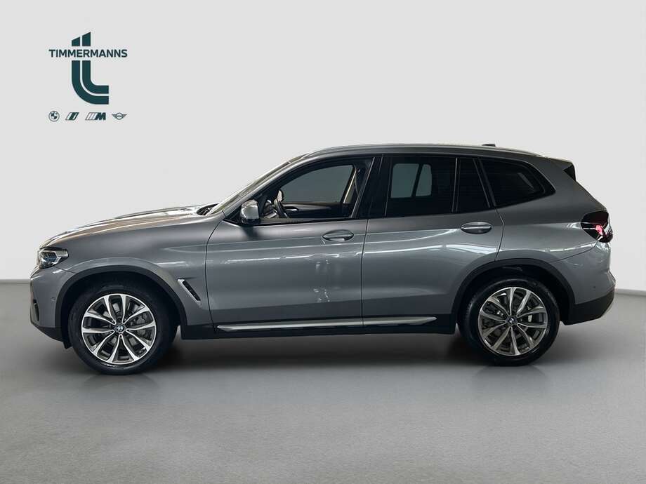 BMW X3 (Bild 11/18)