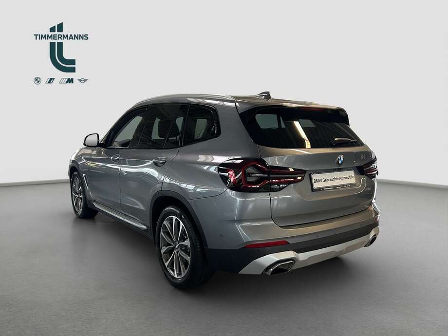 BMW X3 (Bild 12/18)
