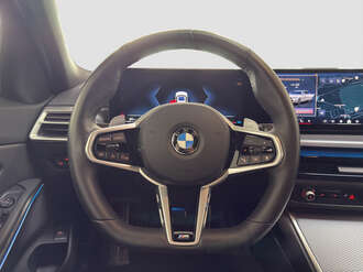 BMW 320d (Bild 2/15)