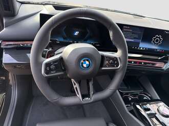 BMW i5 xDrive40 Touring (Bild 3/18)