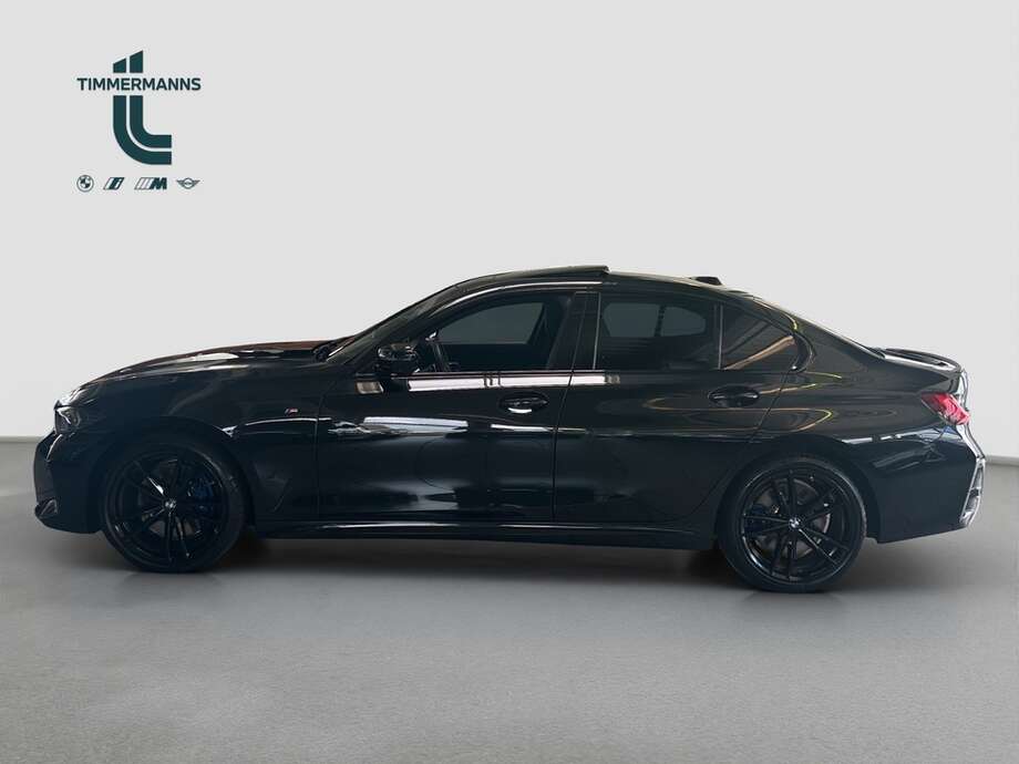 BMW 330i xDrive (Bild 12/19)