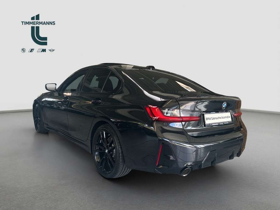 BMW 330i xDrive (Bild 13/19)