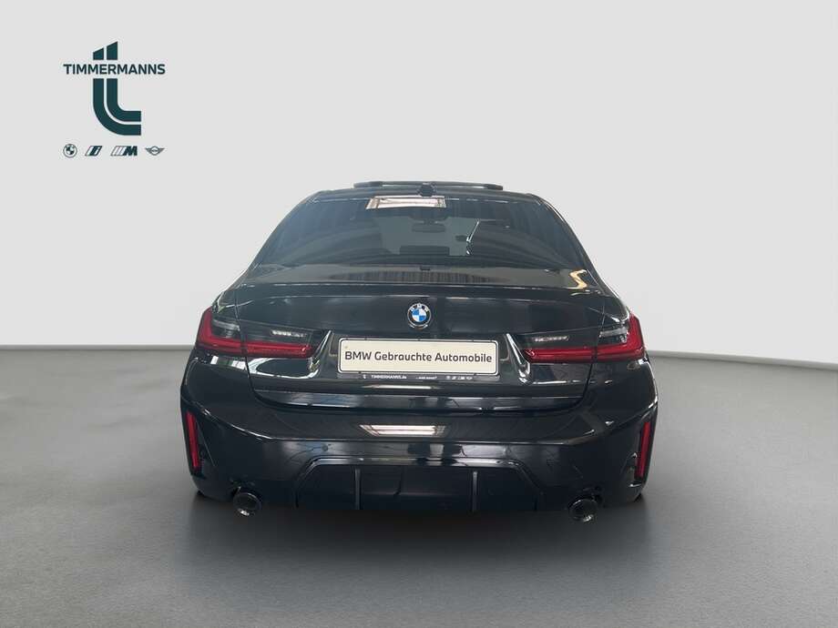 BMW 330i xDrive (Bild 14/19)