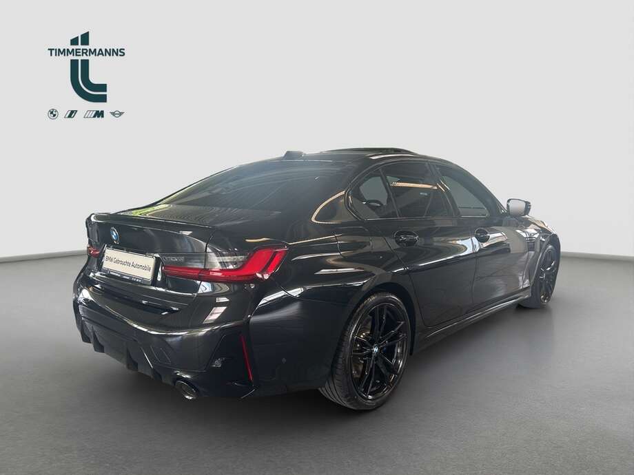 BMW 330i xDrive (Bild 15/19)