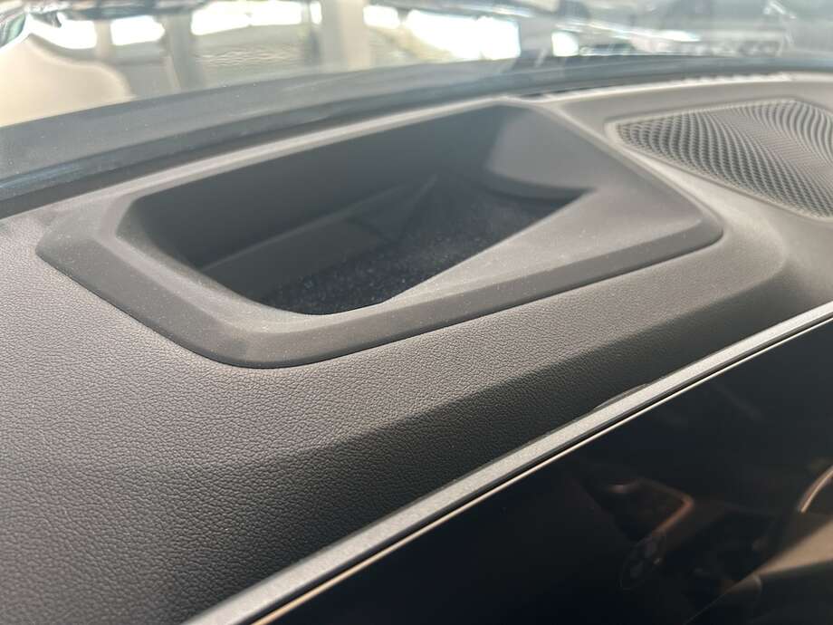 BMW 330i xDrive (Bild 8/19)