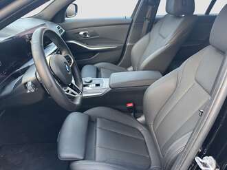 BMW 318d (Bild 2/16)