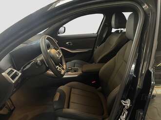 BMW 318d (Bild 2/15)