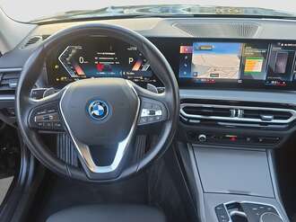 BMW 320e Touring Auto (Bild 3/18)