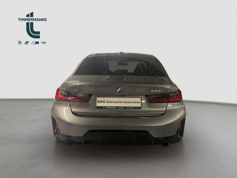 BMW 330i xDrive (Bild 10/15)