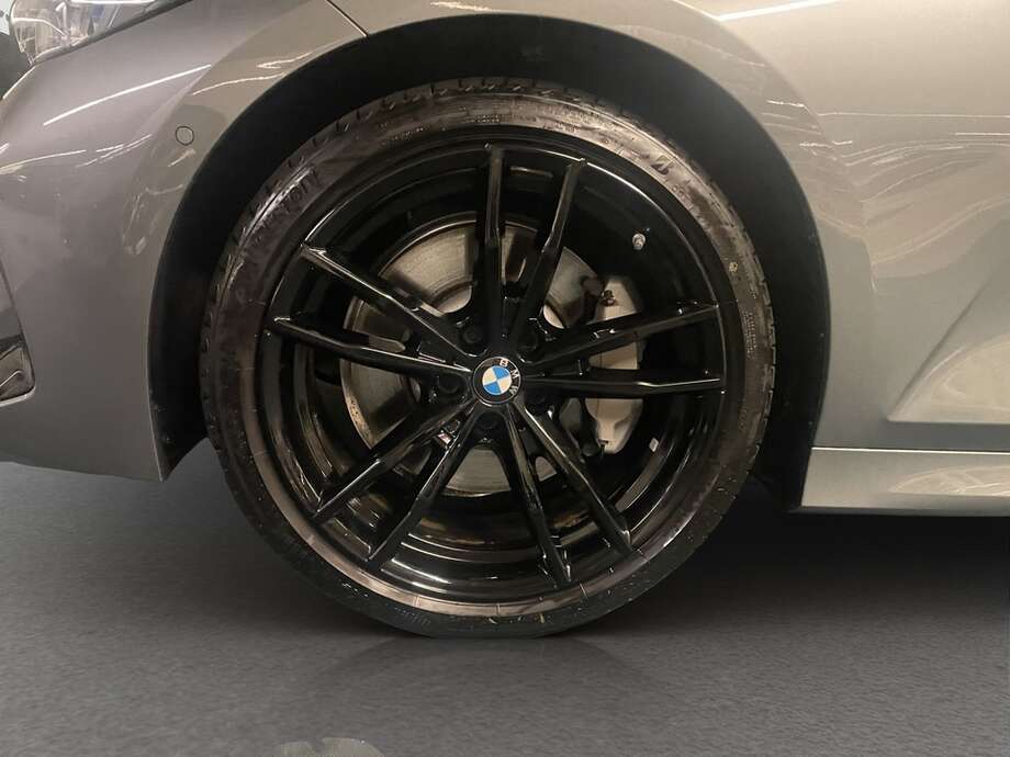 BMW 330i xDrive (Bild 15/15)