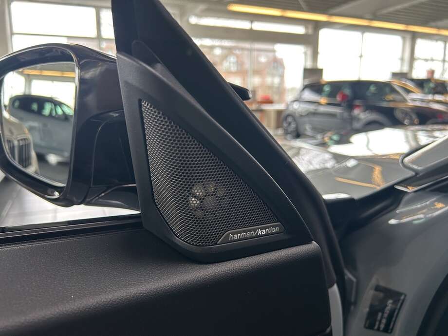 BMW M240i (Bild 8/16)