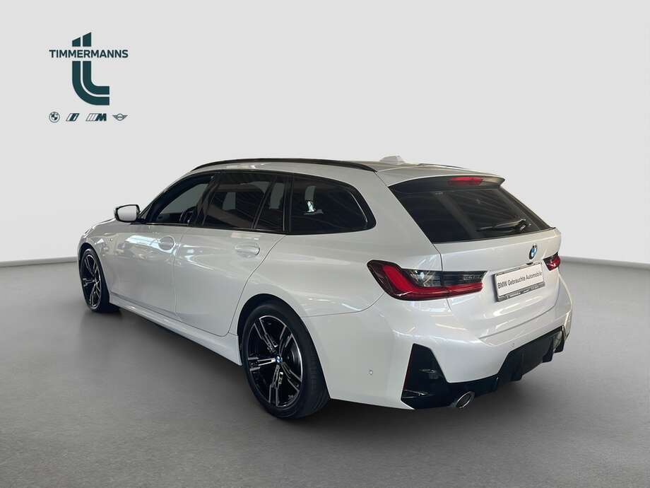 BMW 320d (Bild 11/17)