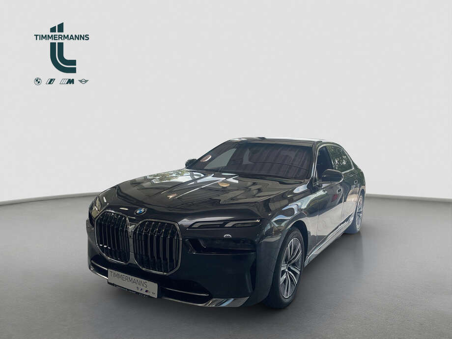 BMW 740 (Bild 1/15)