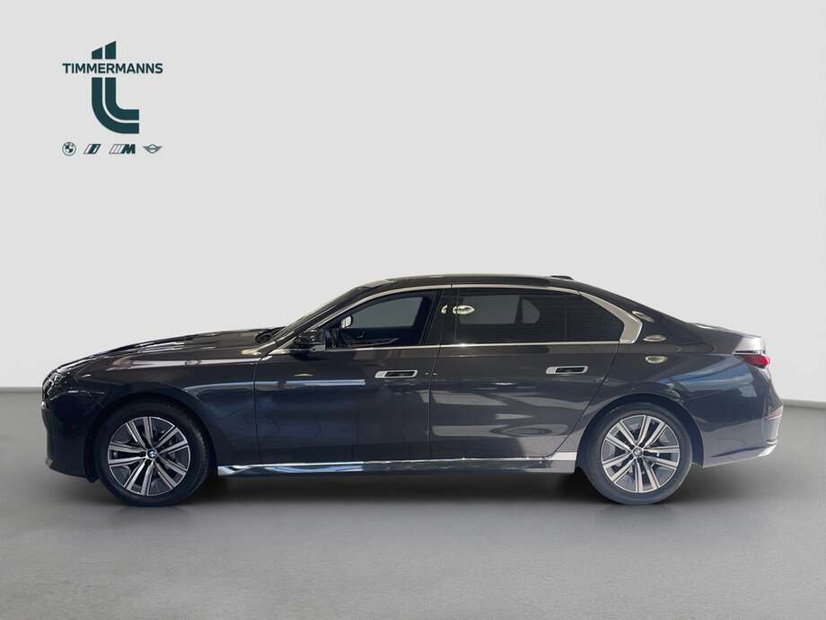BMW 740 (Bild 2/15)