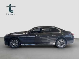 BMW 740 (Bild 2/15)