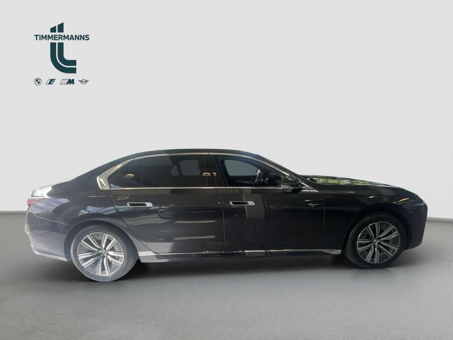 BMW 740 (Bild 6/15)
