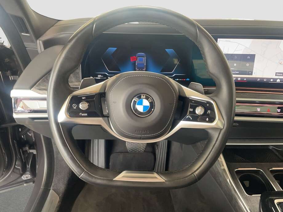 BMW 740 (Bild 11/15)