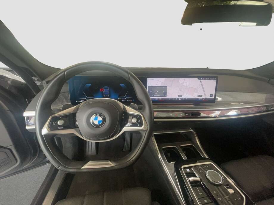 BMW 740 (Bild 12/15)