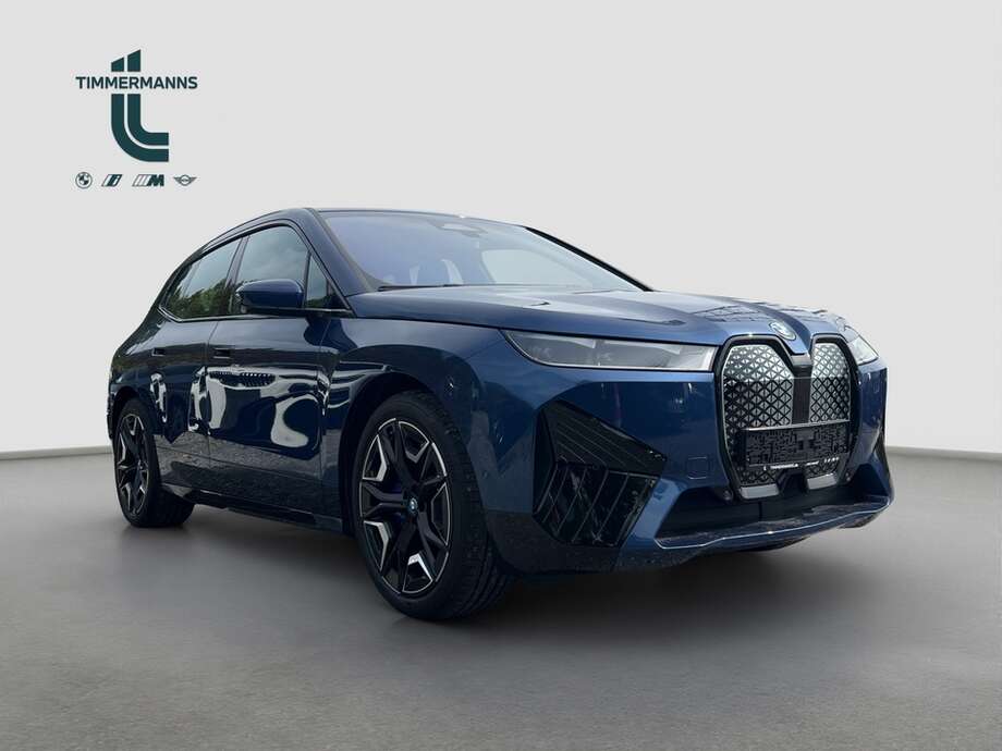 BMW iX (Bild 19/23)