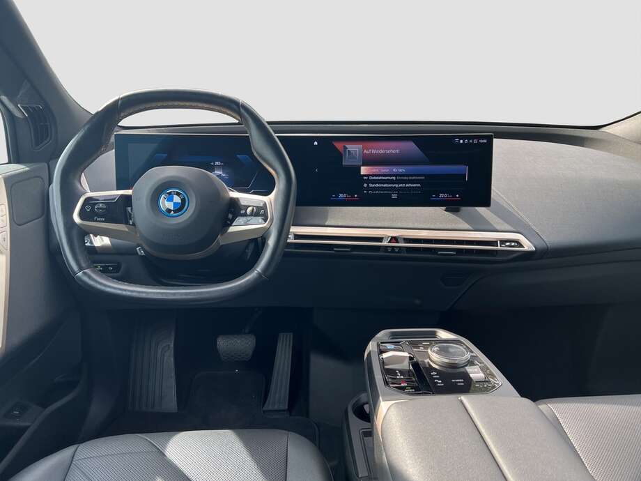 BMW iX (Bild 2/23)