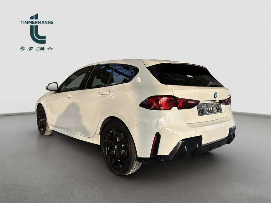 BMW 120d (Bild 11/17)