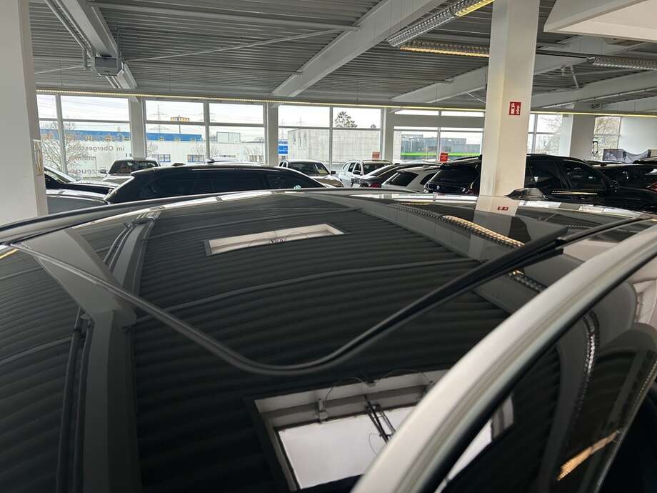 BMW 218 Active Tourer (Bild 11/19)