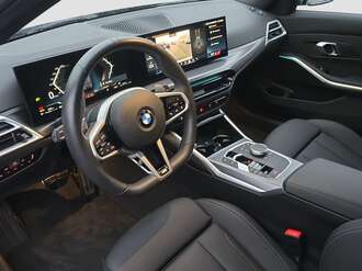 BMW 318d (Bild 2/18)