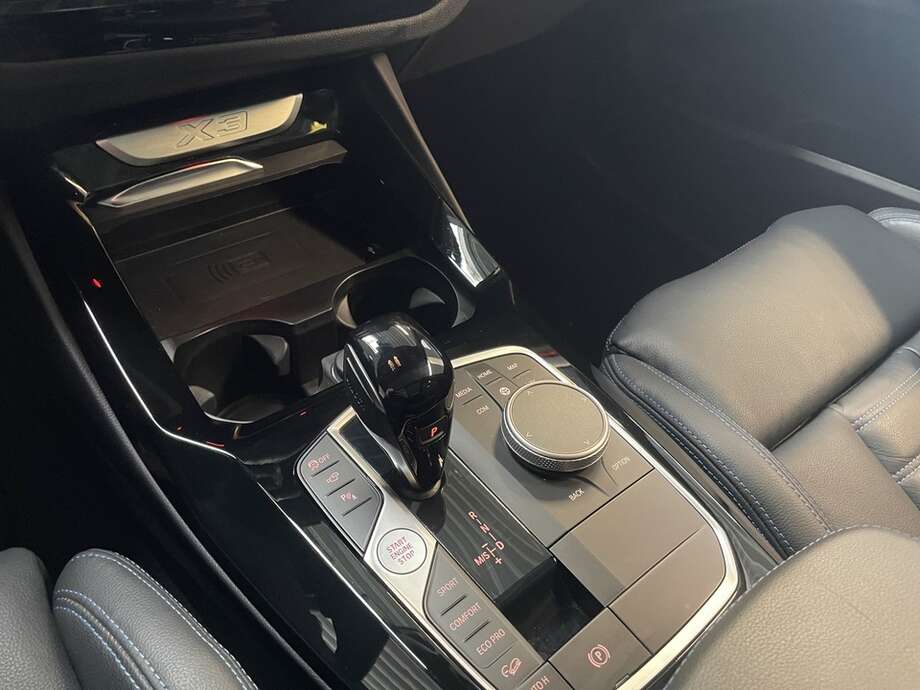 BMW X3 (Bild 10/18)
