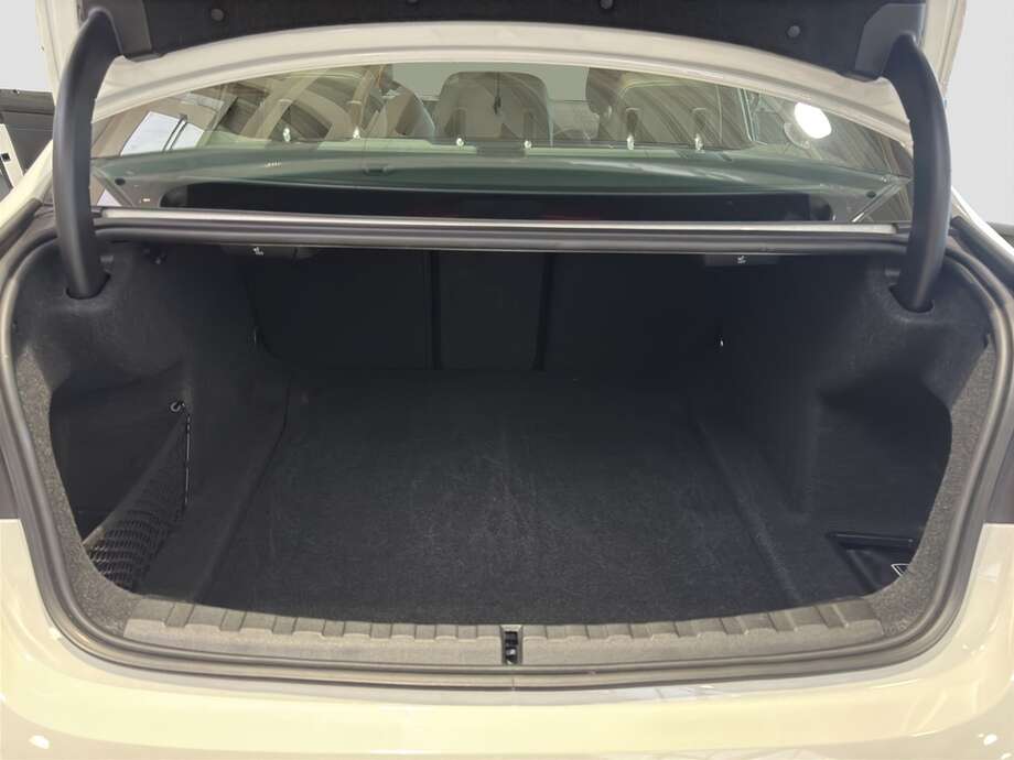 BMW 320d (Bild 3/14)