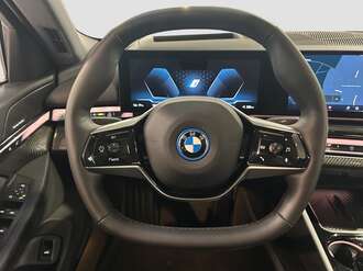 BMW i5 eDrive40 (Bild 3/18)