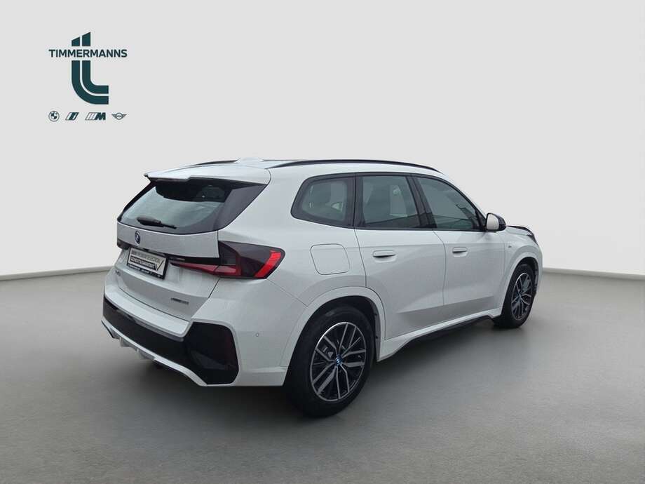 BMW iX1 (Bild 5/18)