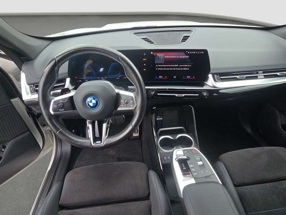 BMW iX1 (Bild 13/18)