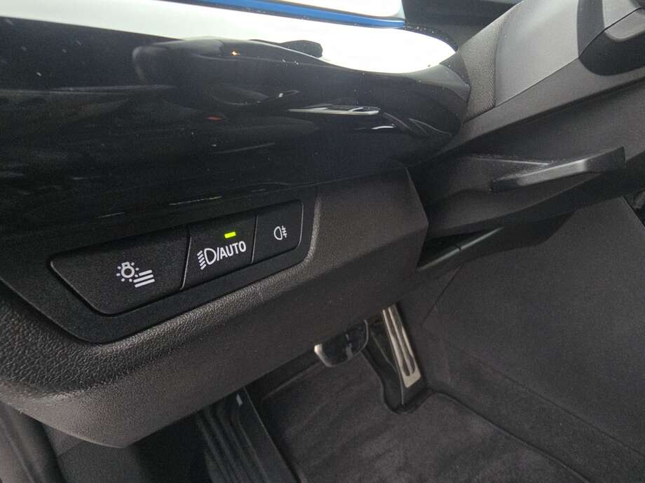 BMW iX1 (Bild 17/18)