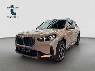 BMW iX1 xDrive30 (Bild 1/2)