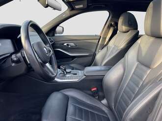 BMW 330e (Bild 2/24)