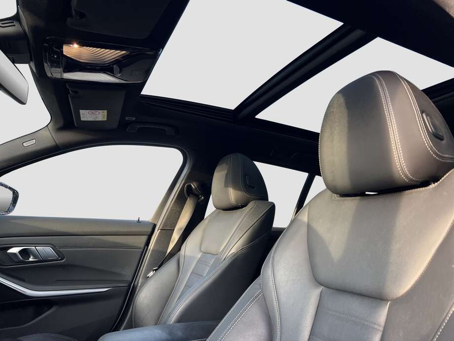 BMW 330e (Bild 3/24)