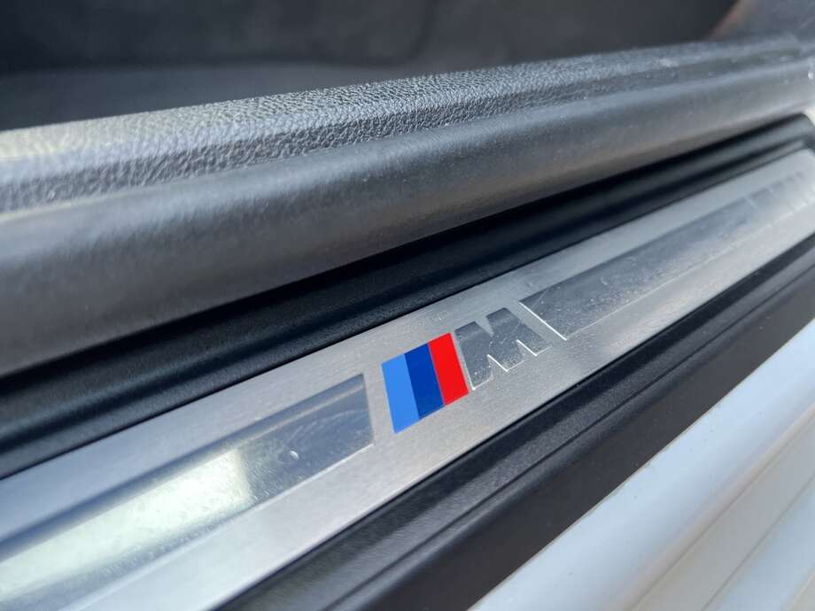 BMW 330e (Bild 9/24)