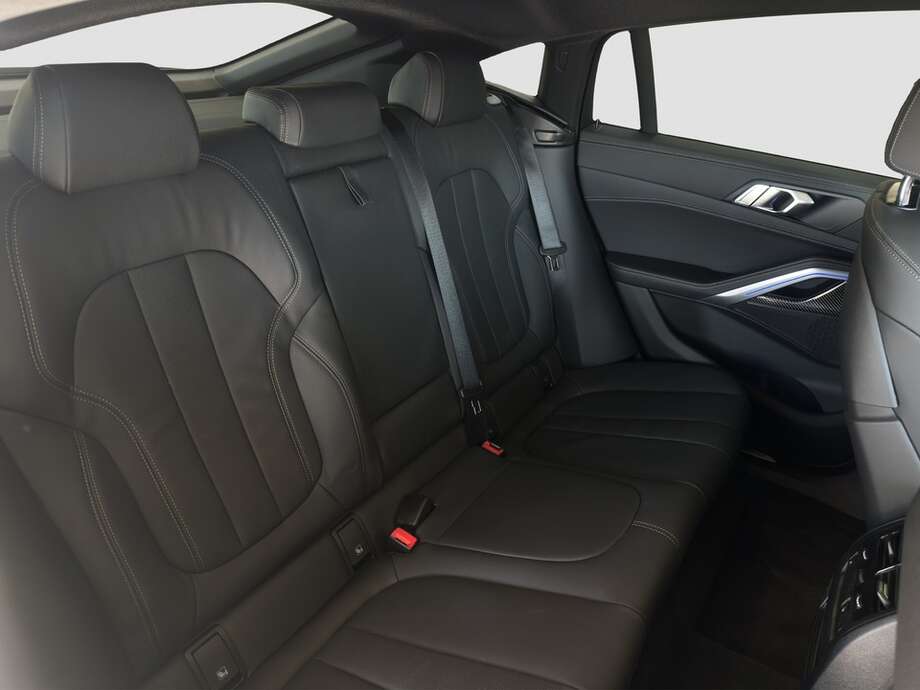 BMW X6 (Bild 8/21)