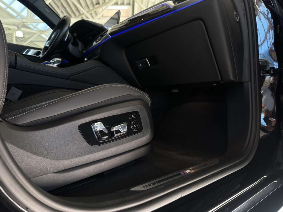 BMW X6 (Bild 9/21)