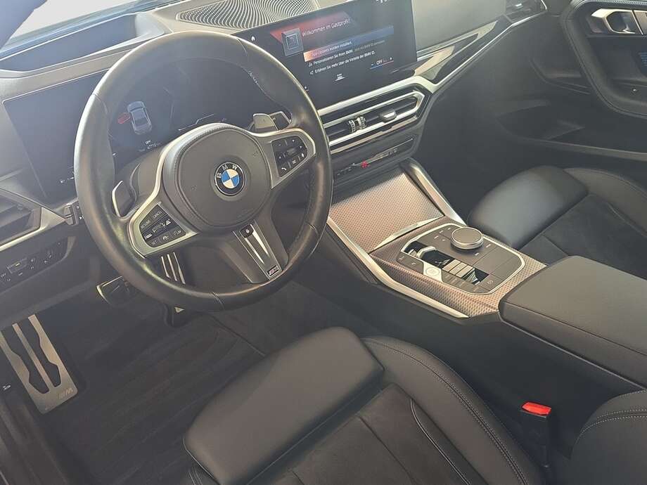 BMW 220d (Bild 10/19)