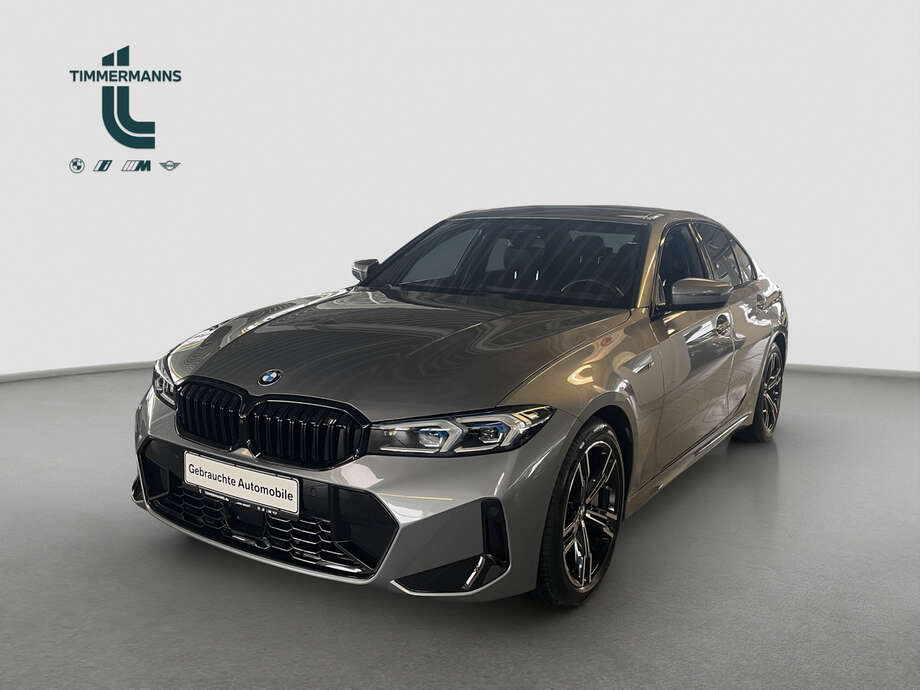 BMW 330i xDrive (Bild 1/15)