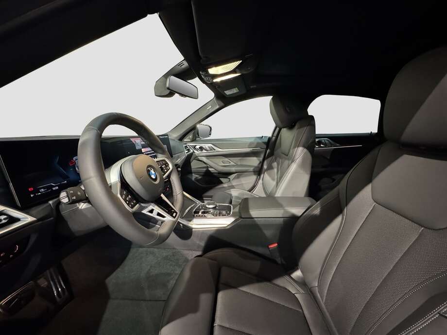 BMW 430i xDrive (Bild 10/17)