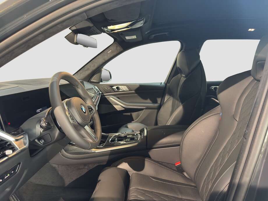 BMW X7 xDrive40d (Bild 2/2)