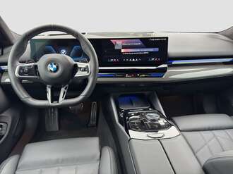 BMW 540d xDrive (Bild 2/23)