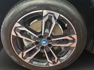 BMW iX1 xDrive30 (Bild 2/21)
