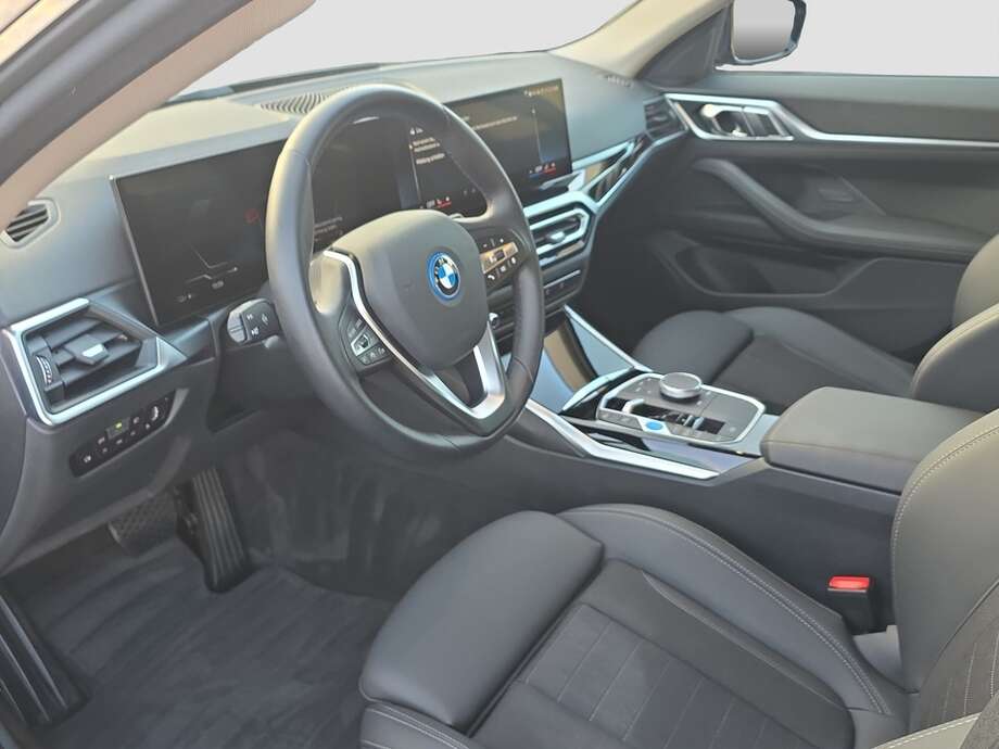 BMW i4 (Bild 2/2)