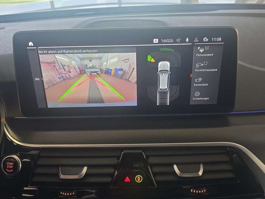 BMW 530d xDrive (Bild 11/19)