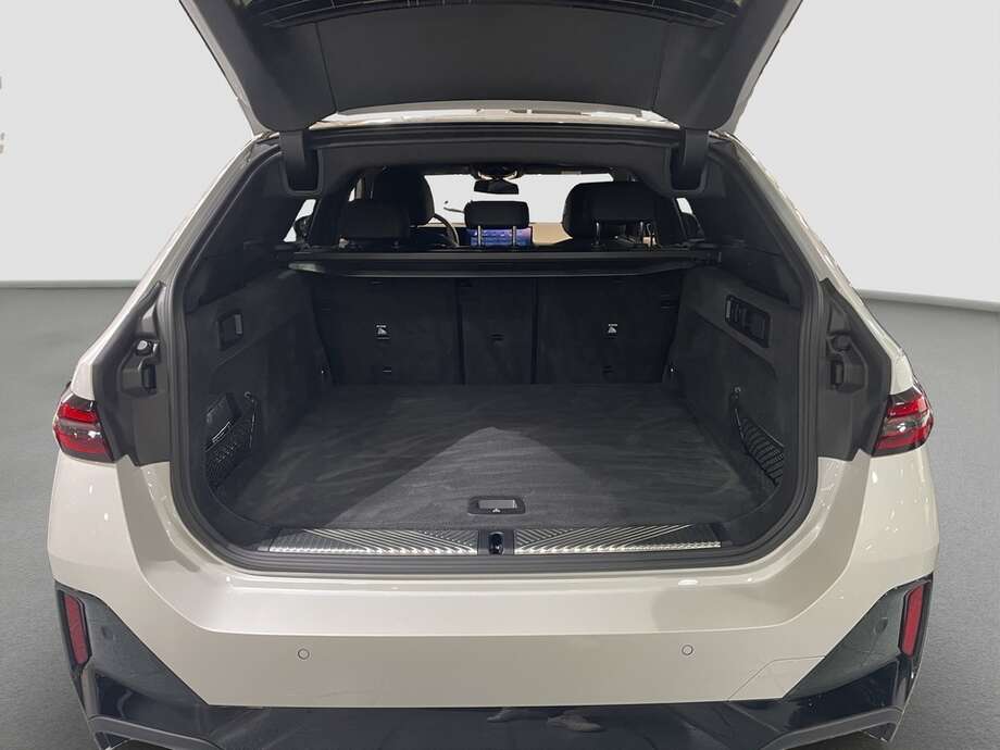 BMW 540d xDrive (Bild 13/14)