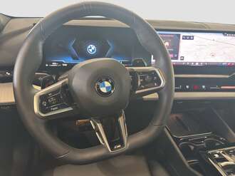 BMW 520d (Bild 2/18)