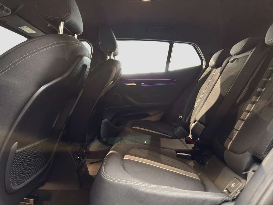 BMW X2 (Bild 15/16)